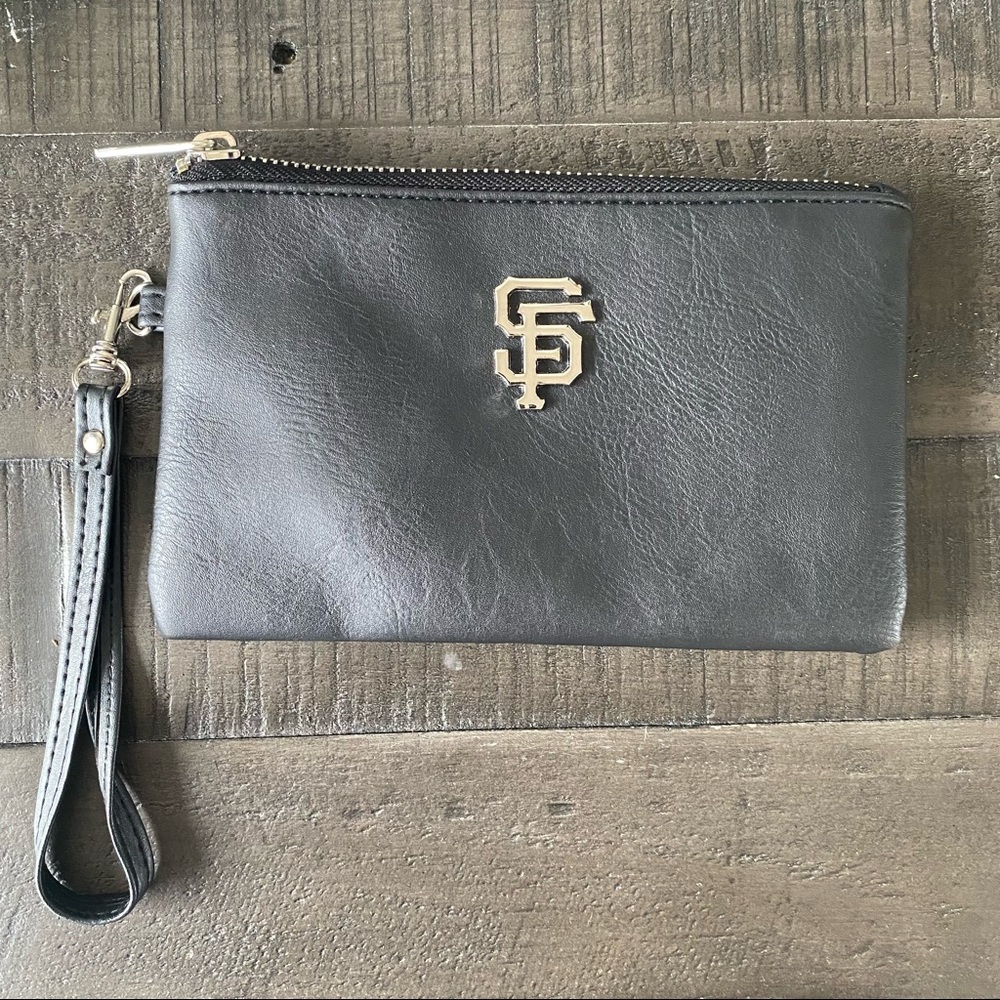SF Giants Faux Leather Wristlet Clutch in Black MLB